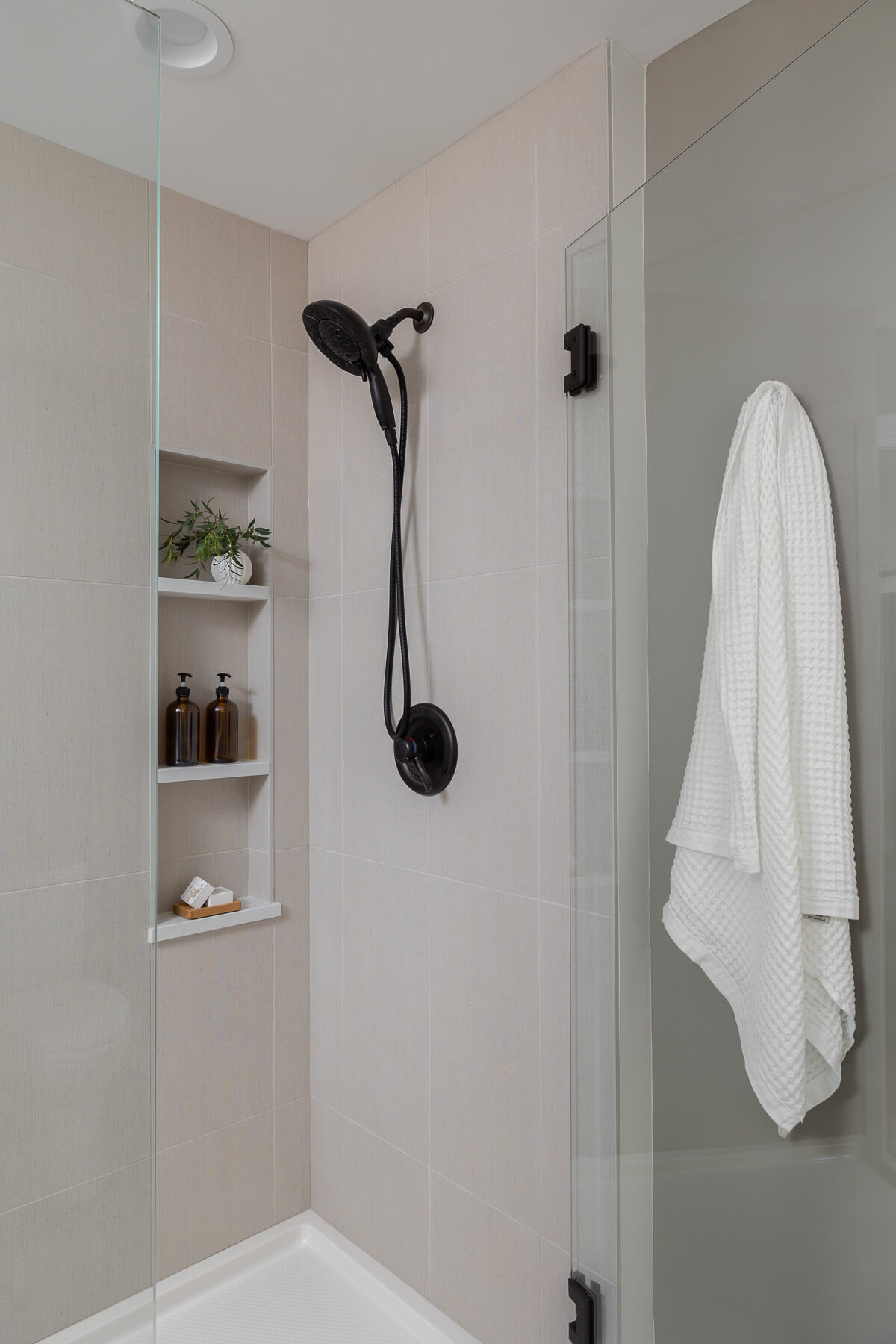 008 102 Tristan Rd Internet